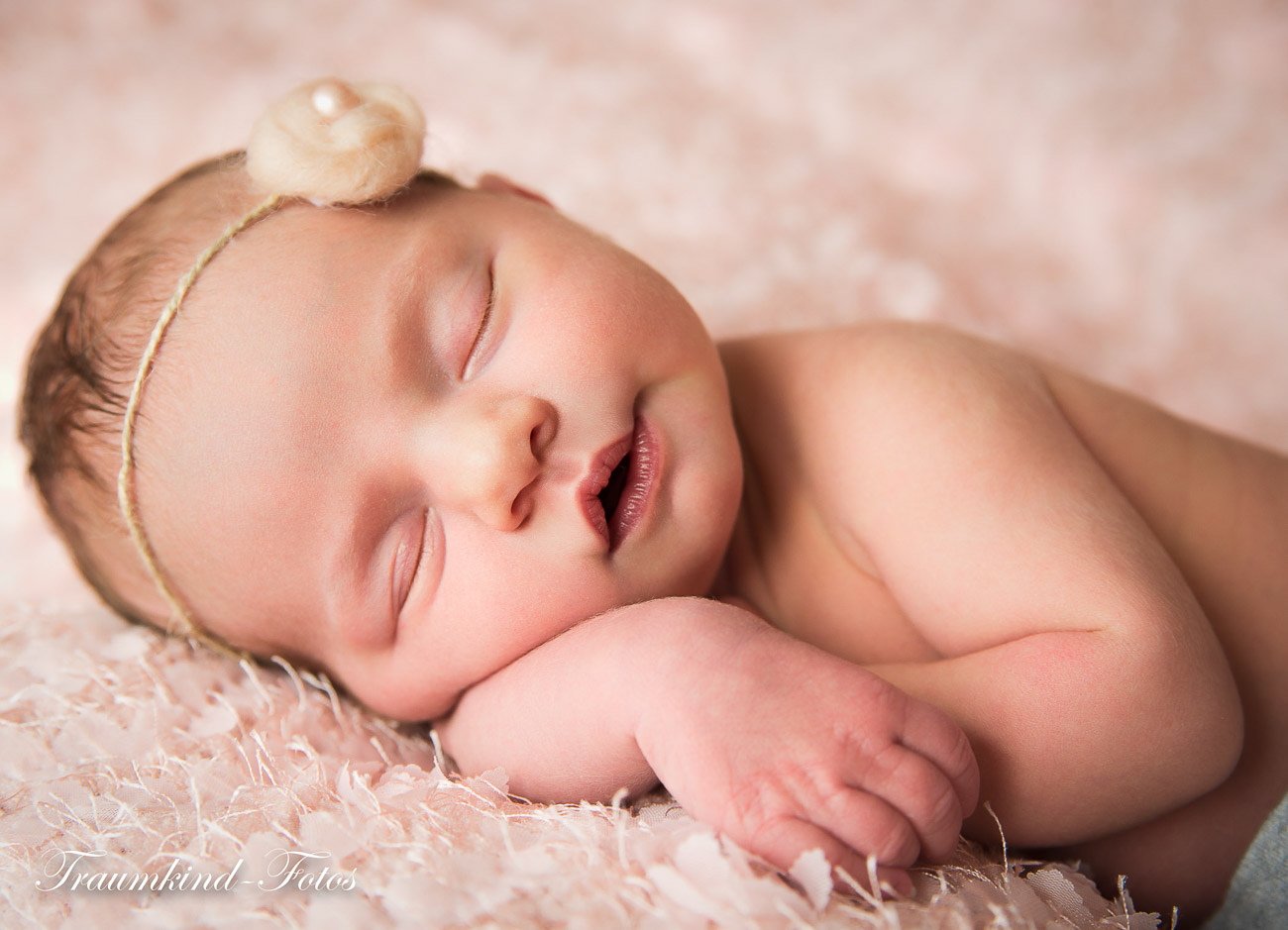 Traumkind Fotos Neugeborenen Fotos Essen 5 - Babyfotos